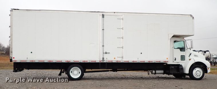 image for item IS9316 2005 Kenworth T300  box truck