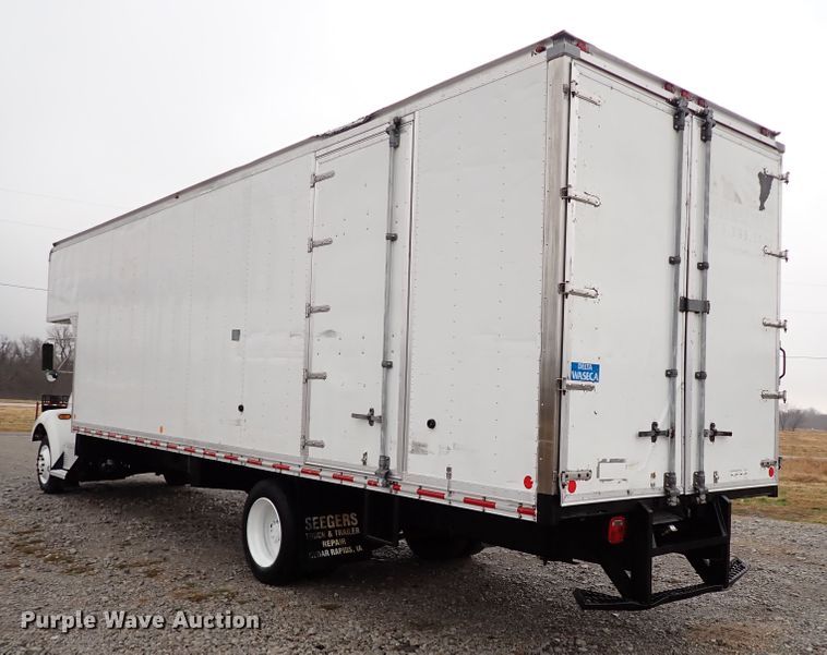 image for item IS9316 2005 Kenworth T300  box truck