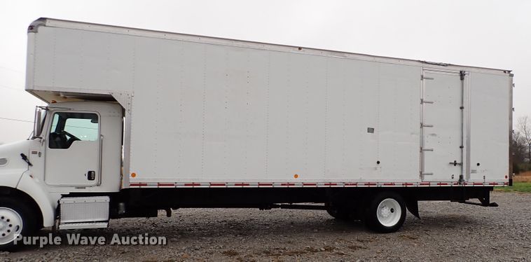 image for item IS9316 2005 Kenworth T300  box truck