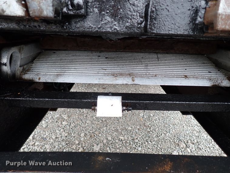 image for item IS9316 2005 Kenworth T300  box truck