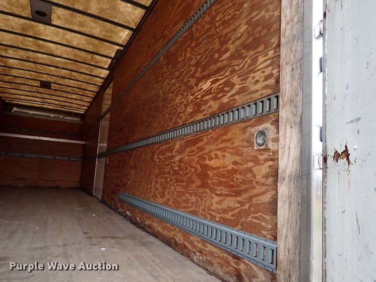 image for item IS9316 2005 Kenworth T300  box truck