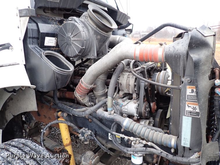 image for item IS9316 2005 Kenworth T300  box truck