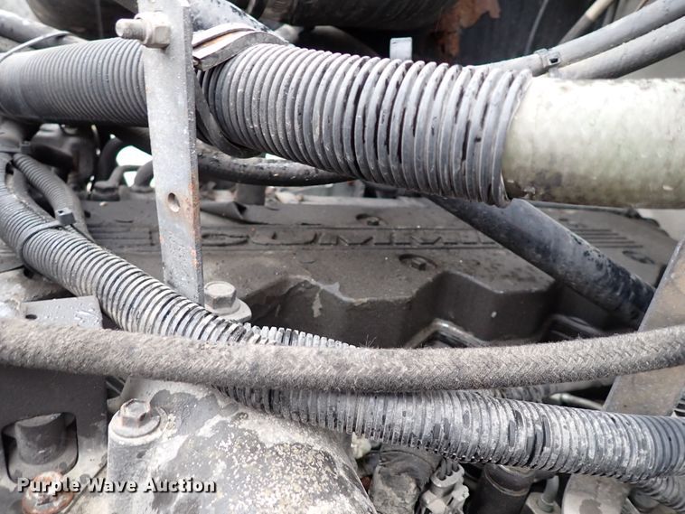 image for item IS9316 2005 Kenworth T300  box truck