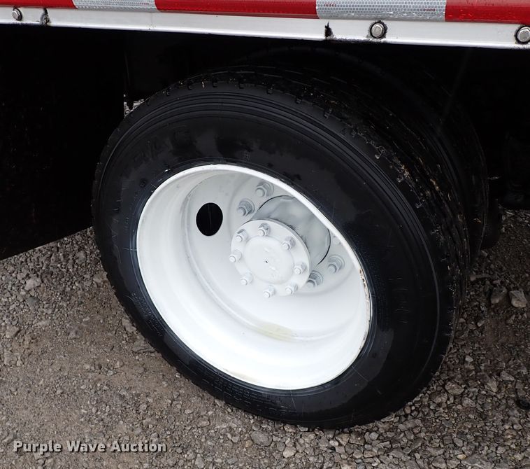 image for item IS9316 2005 Kenworth T300  box truck