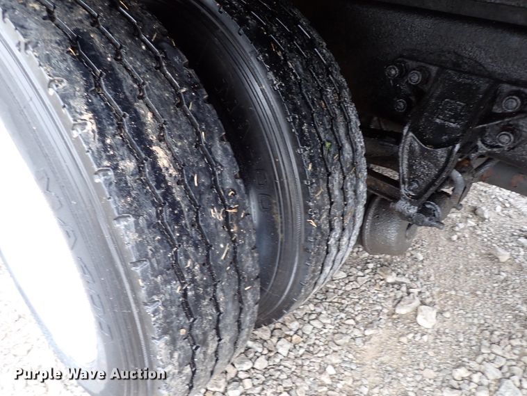 image for item IS9316 2005 Kenworth T300  box truck