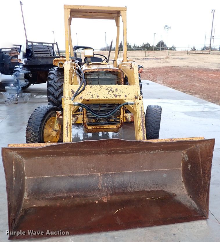 image for item IS9349 Massey Ferguson MF32  tractor