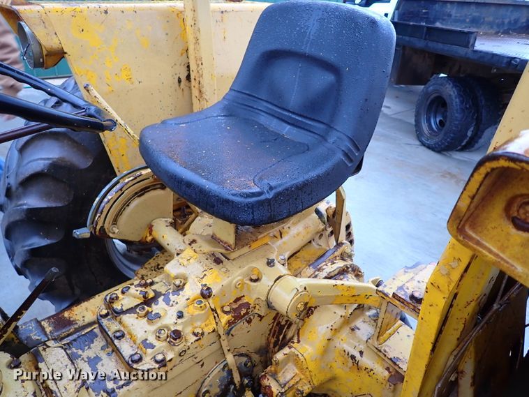 image for item IS9349 Massey Ferguson MF32  tractor