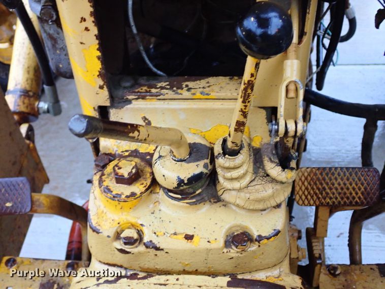 image for item IS9349 Massey Ferguson MF32  tractor