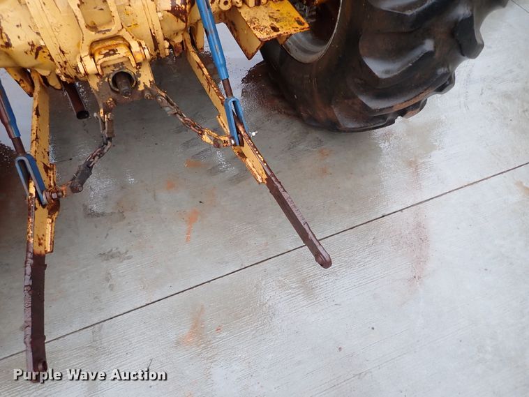 image for item IS9349 Massey Ferguson MF32  tractor