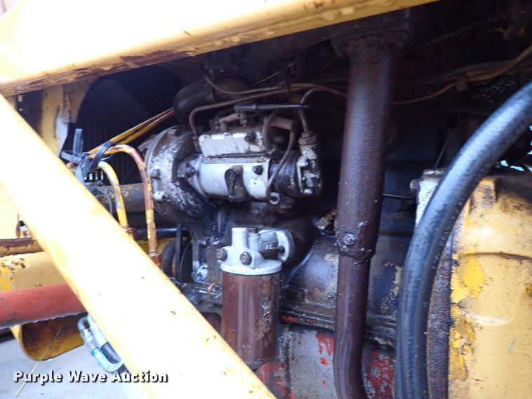 image for item IS9349 Massey Ferguson MF32  tractor