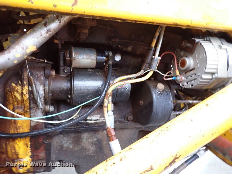 image for item IS9349 Massey Ferguson MF32  tractor