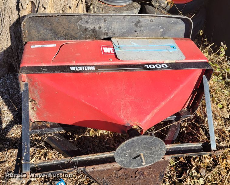 image for item IV9737 Western 1000  spreader