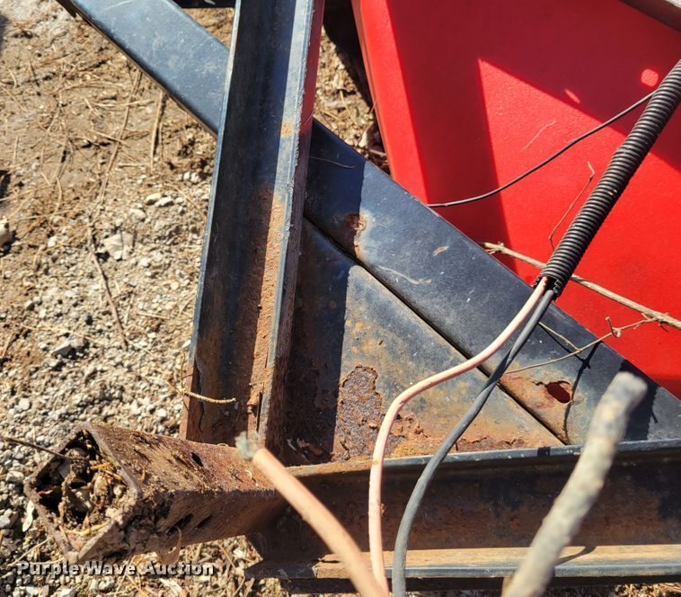 image for item IV9737 Western 1000  spreader