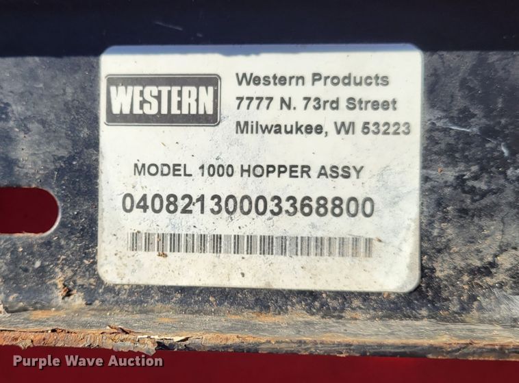 image for item IV9737 Western 1000  spreader