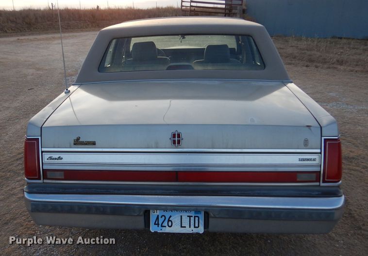 image for item IV9872 1988 Lincoln Town Car Cartier