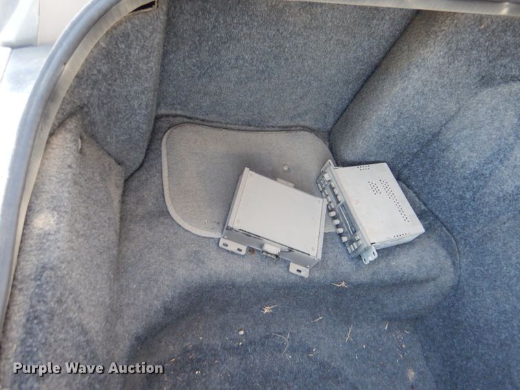 image for item IV9872 1988 Lincoln Town Car Cartier