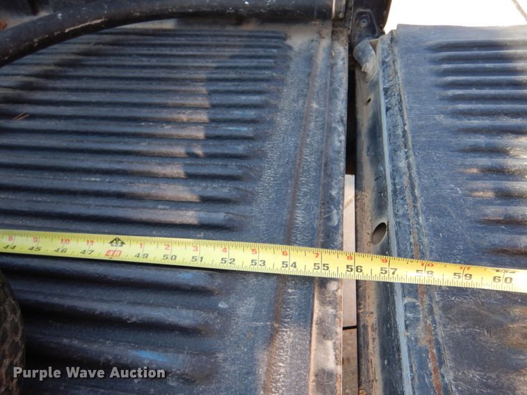 image for item IV9901 2000 Nissan Frontier  Crew Cab pickup truck