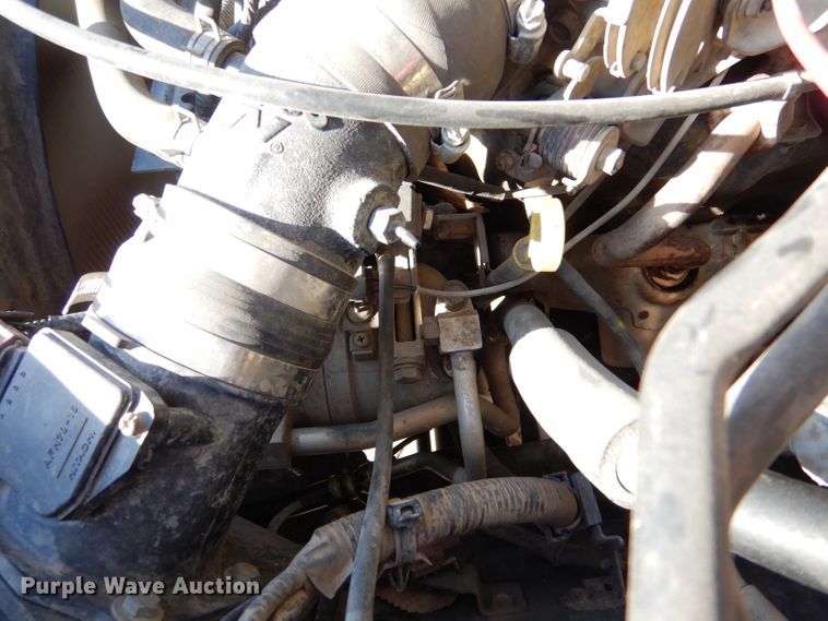 image for item IV9901 2000 Nissan Frontier  Crew Cab pickup truck