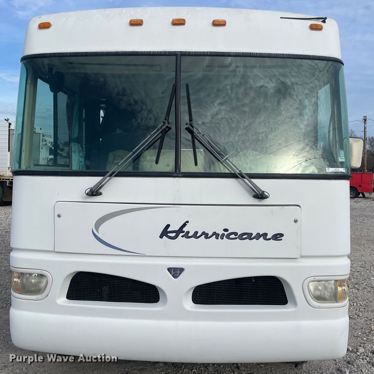 image for item IX9719 1999 Ford Hurricane  RV