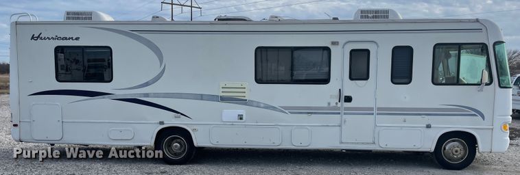 image for item IX9719 1999 Ford Hurricane  RV