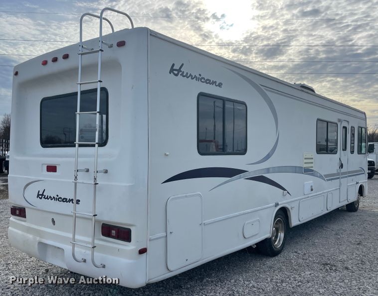 image for item IX9719 1999 Ford Hurricane  RV