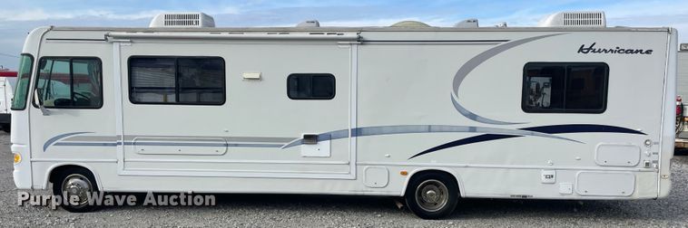 image for item IX9719 1999 Ford Hurricane  RV