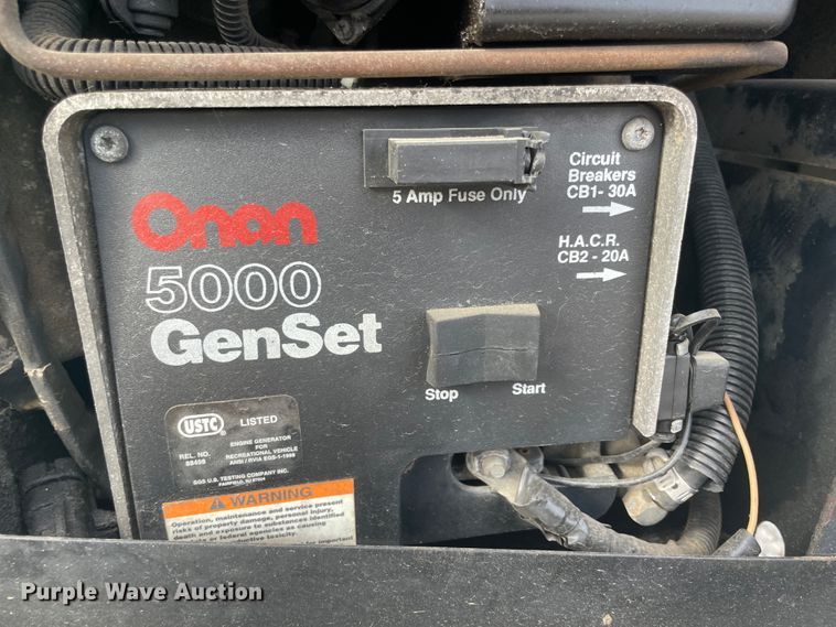 image for item IX9719 1999 Ford Hurricane  RV