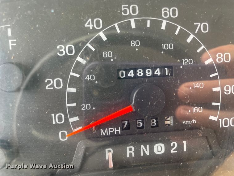 image for item IX9719 1999 Ford Hurricane  RV