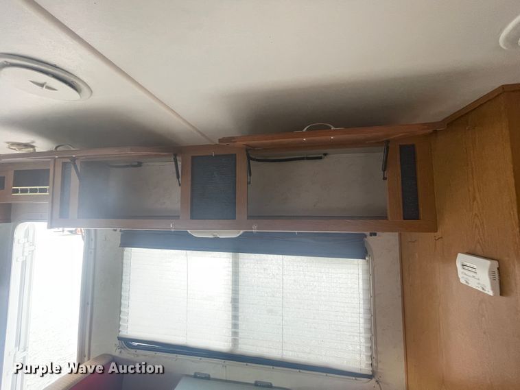 image for item IX9719 1999 Ford Hurricane  RV