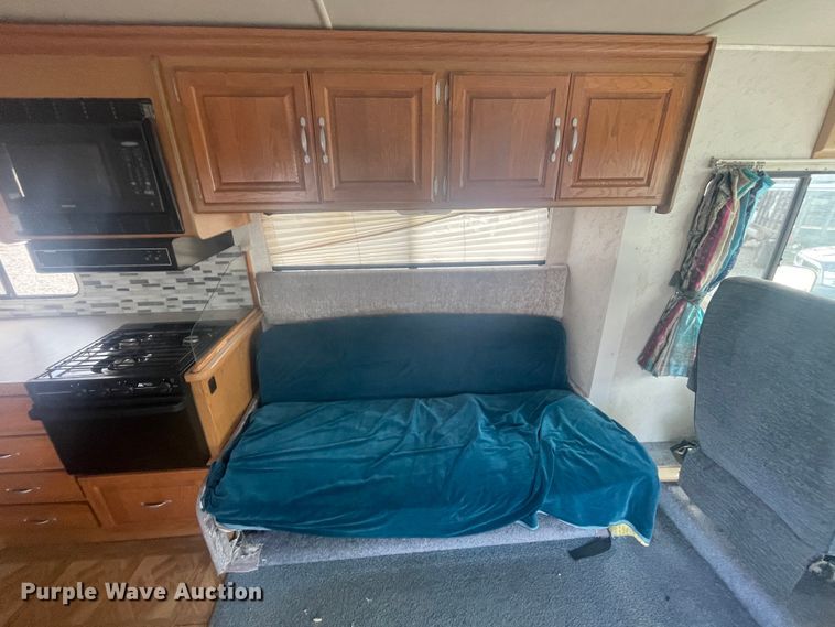 image for item IX9719 1999 Ford Hurricane  RV