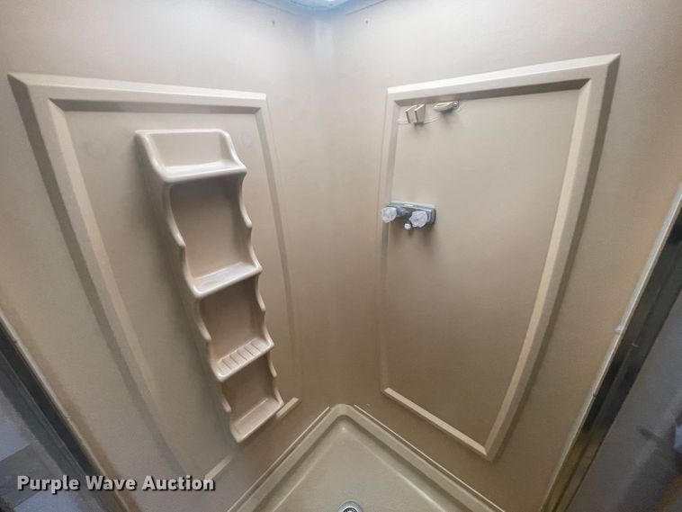 image for item IX9719 1999 Ford Hurricane  RV