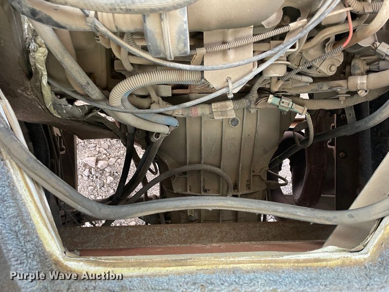 image for item IX9719 1999 Ford Hurricane  RV