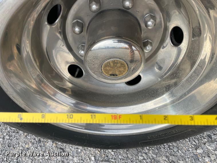 image for item IX9719 1999 Ford Hurricane  RV