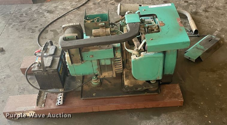 image for item IX9729 Onan 4.0RV  generator