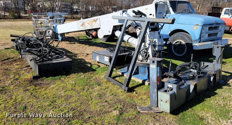 image for item JE9159 Manitex Sky Crane SC62  bucket lift