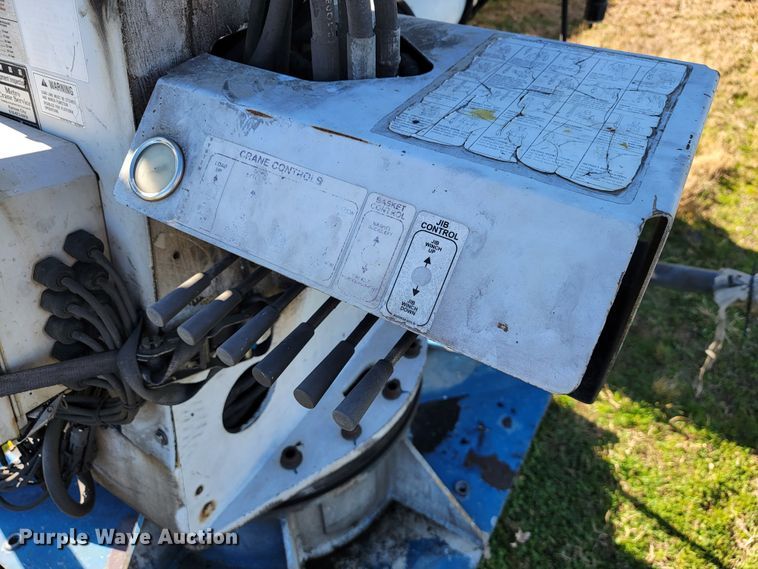 image for item JE9159 Manitex Sky Crane SC62  bucket lift