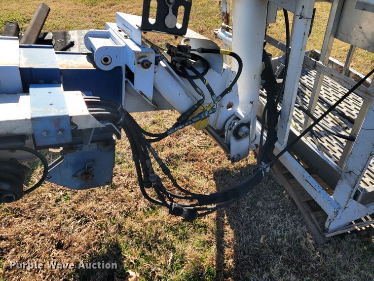 image for item JE9159 Manitex Sky Crane SC62  bucket lift