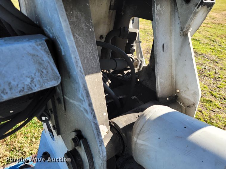 image for item JE9159 Manitex Sky Crane SC62  bucket lift