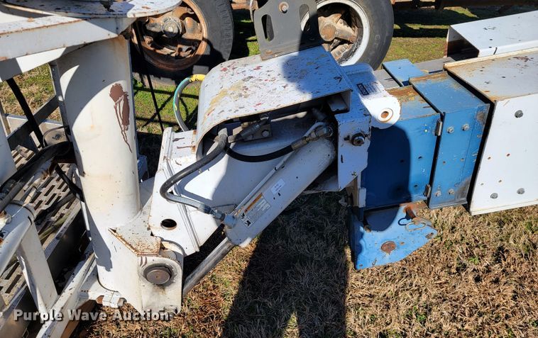 image for item JE9159 Manitex Sky Crane SC62  bucket lift