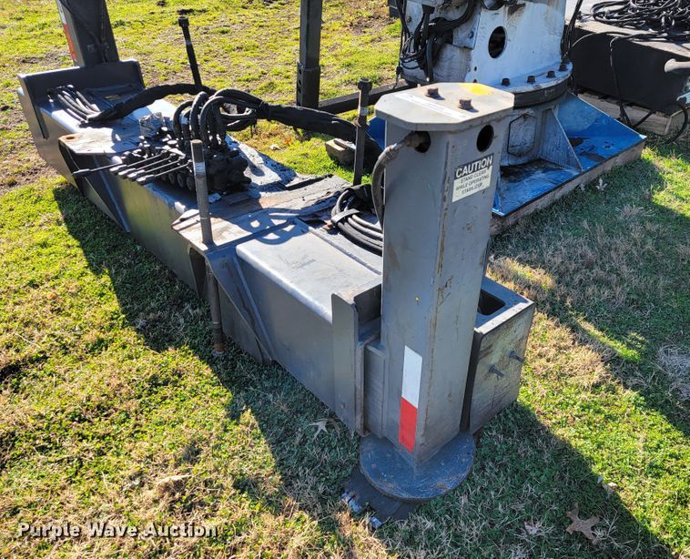 image for item JE9159 Manitex Sky Crane SC62  bucket lift