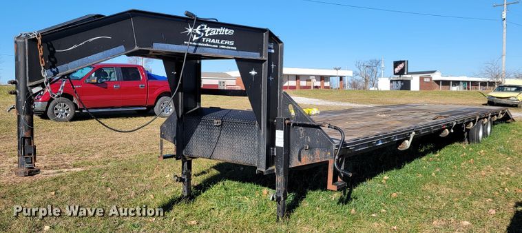 image for item JE9180 2016 Starlite  equipment trailer
