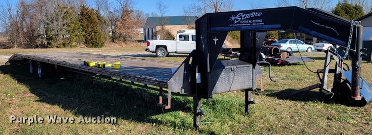 image for item JE9180 2016 Starlite  equipment trailer