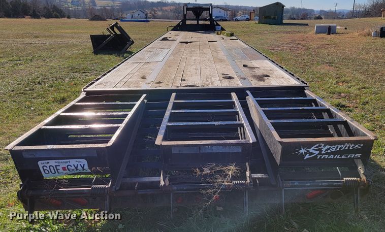 image for item JE9180 2016 Starlite  equipment trailer