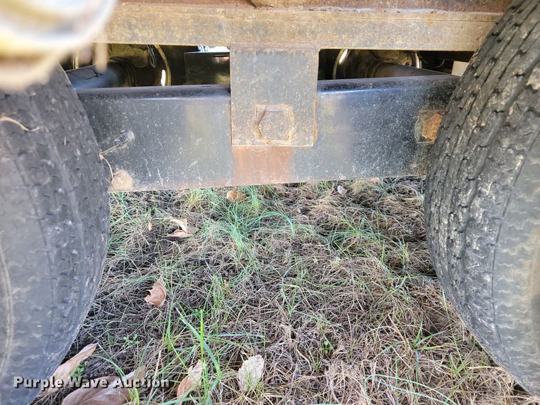 image for item JE9180 2016 Starlite  equipment trailer