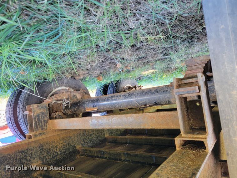 image for item JE9180 2016 Starlite  equipment trailer