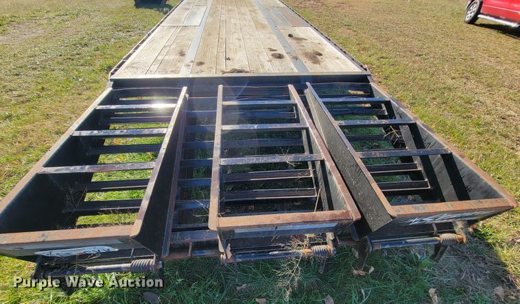 image for item JE9180 2016 Starlite  equipment trailer