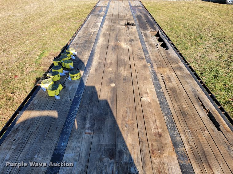 image for item JE9180 2016 Starlite  equipment trailer