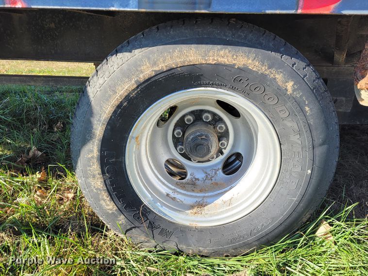 image for item JE9180 2016 Starlite  equipment trailer