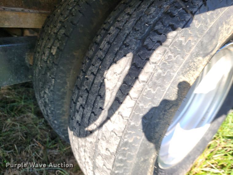 image for item JE9180 2016 Starlite  equipment trailer