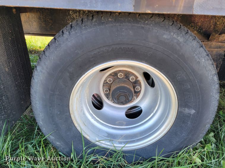 image for item JE9180 2016 Starlite  equipment trailer